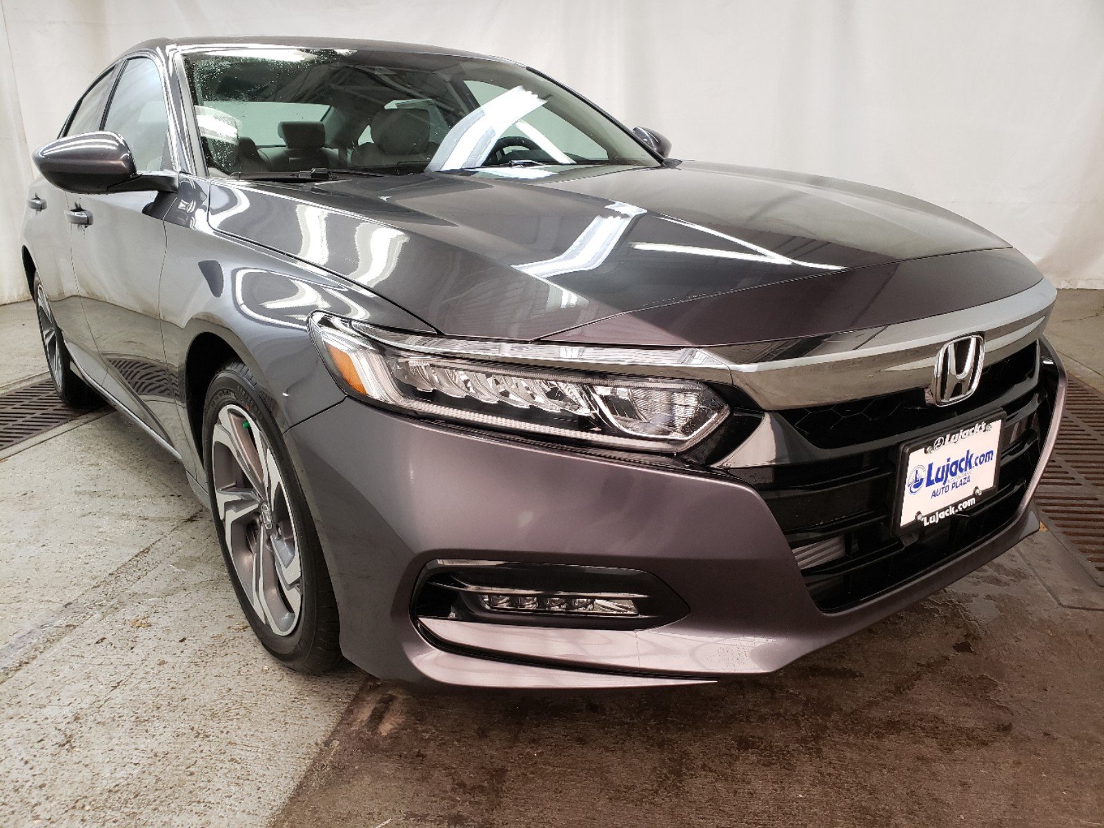 New 2019 Honda Accord Sedan EX 1.5T 4dr Car in Davenport 