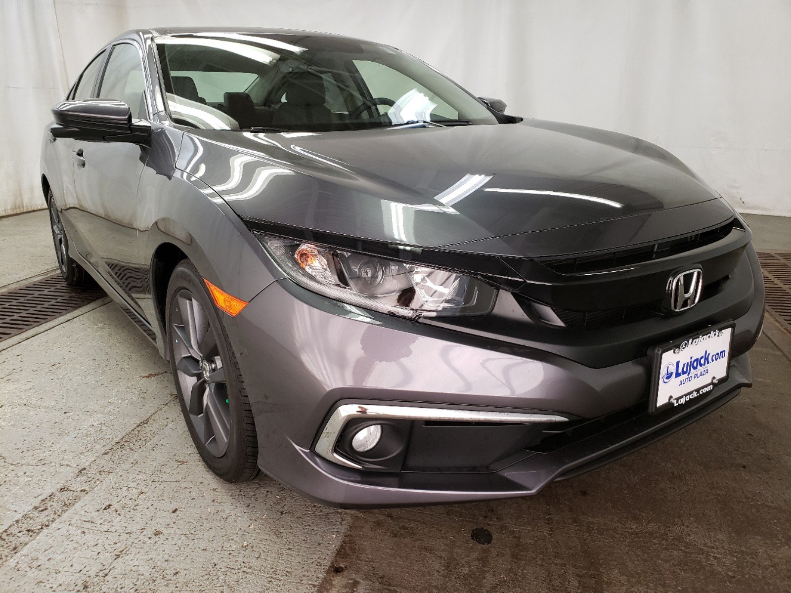 New 2019 Honda Civic Sedan EXL 4dr Car in Davenport 